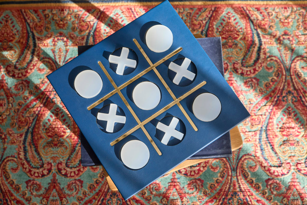 Designer Tic Tac Toe Spiel - dekoratives Tic Tac Toe Set aus Kunstleder