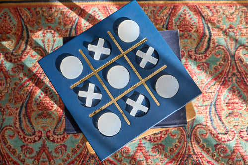 Designer Tic Tac Toe Spiel - dekoratives Tic Tac Toe Set aus Kunstleder