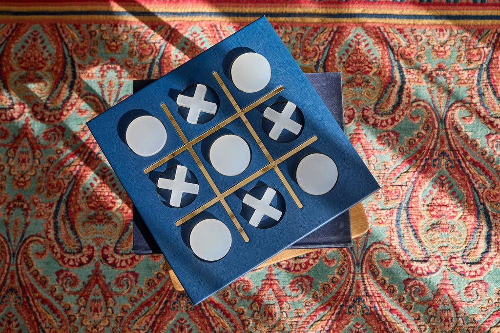 Designer Tic Tac Toe Spiel - dekoratives Tic Tac Toe Set aus Kunstleder