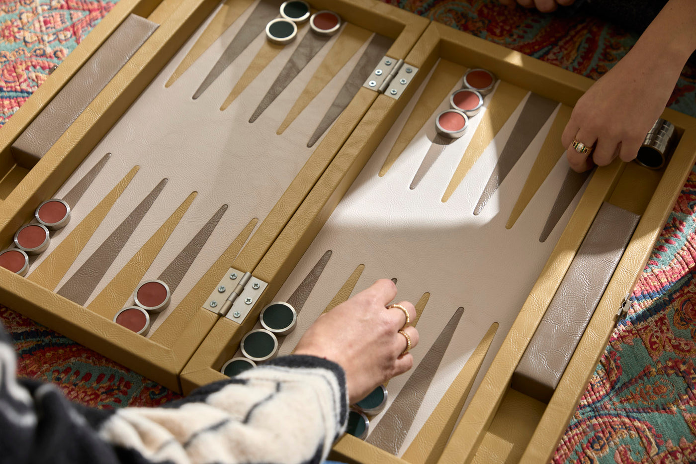 Luxus Backgammon Set - dekoratives Brettspiel mit Echtleder — 9