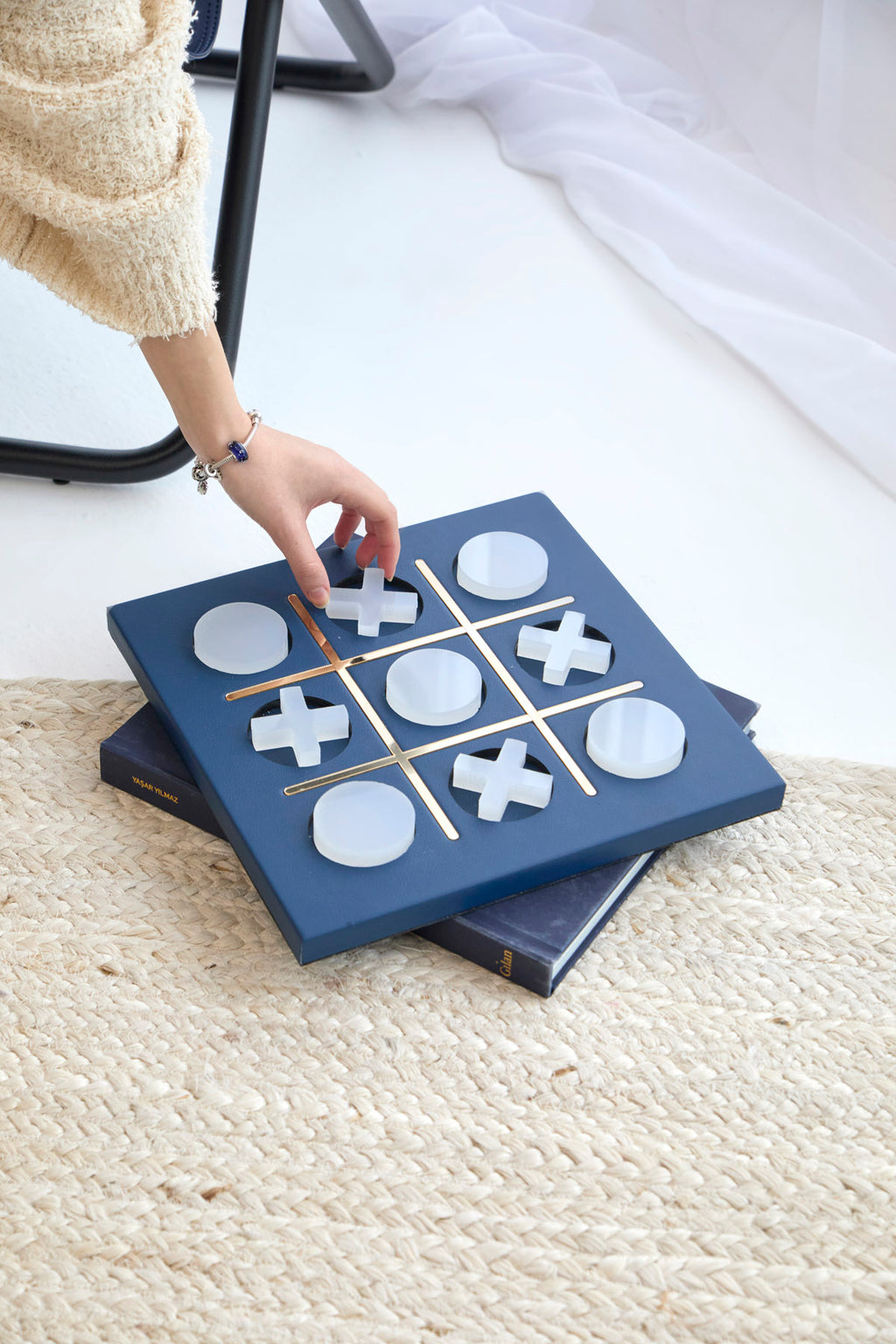 Designer Tic Tac Toe Spiel - dekoratives Tic Tac Toe Set aus Kunstleder