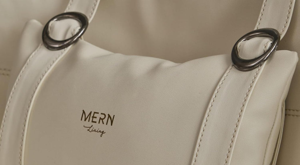 Klappbarer Ledersessel – Cremeweiß