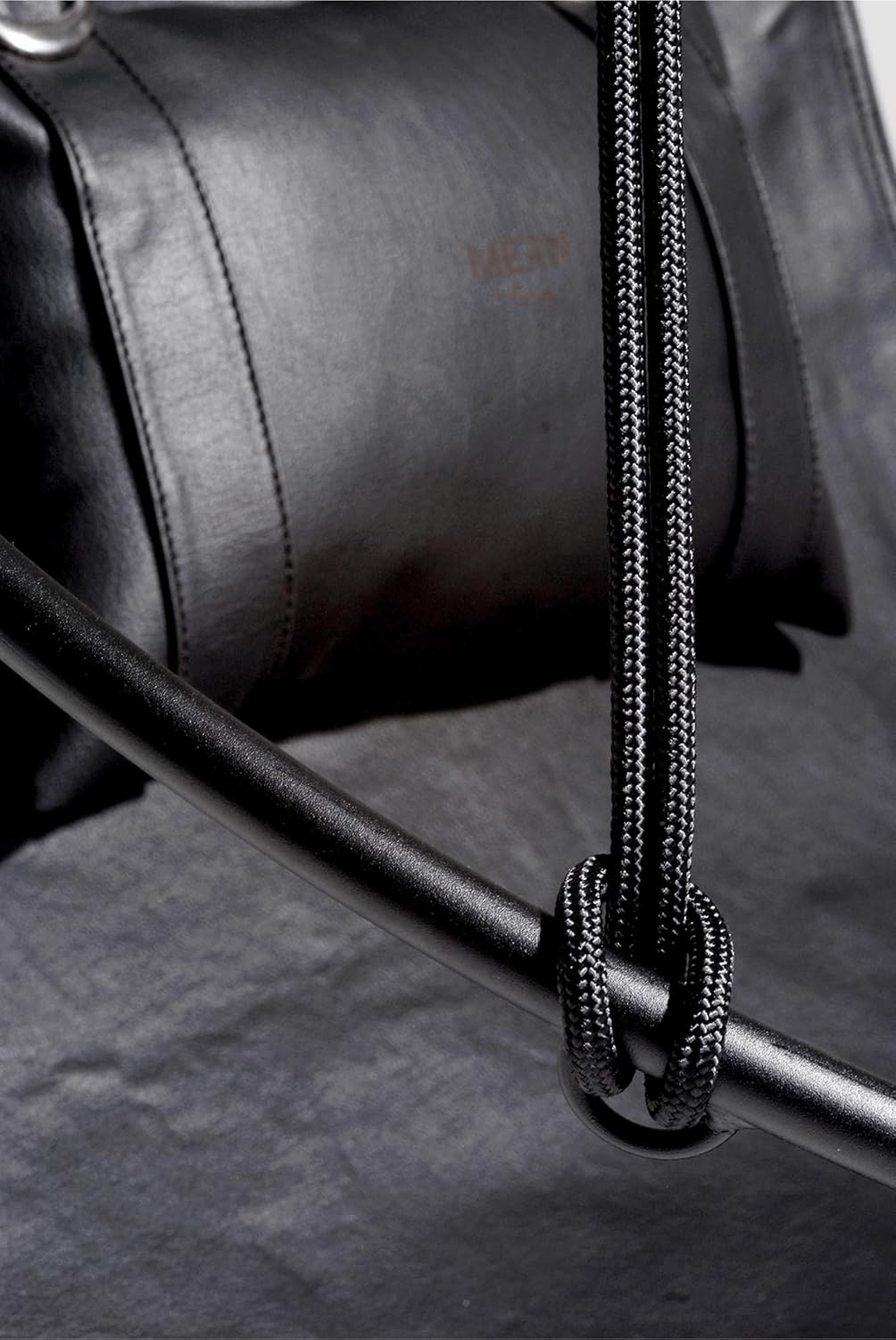 Runder Hängesessel aus Kunstleder (Ø 86 cm) – Indoor & überdachte Außenbereiche - Schwarz