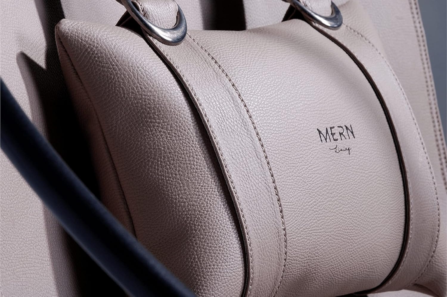 Runder Hängesessel aus Kunstleder (Ø 86 cm) – Indoor & überdachte Außenbereiche - Mink